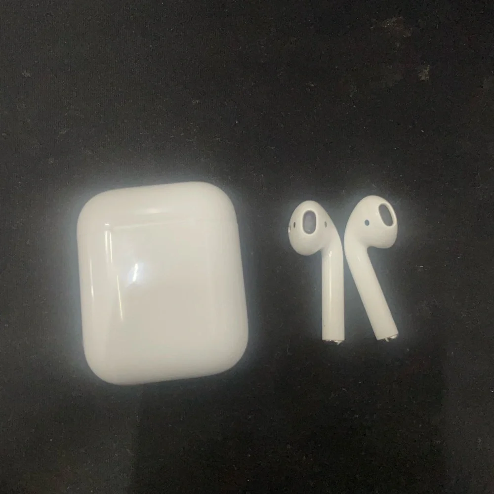 Wireless Earbuds with Charging Case - White